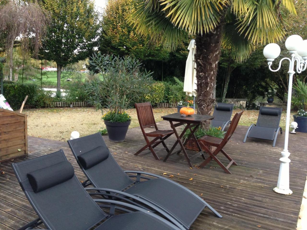 Le Lavoir Bed & Breakfast Chateauroux Exterior photo